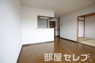 南向き広々としたリビング。