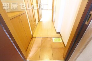 明るい玄関です。