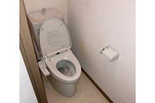 清潔感のあるトイレです。