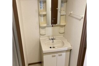 人気の独立洗面台です。