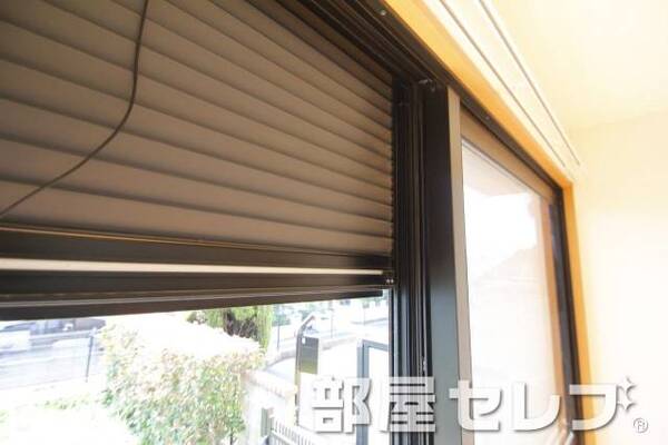 防犯シャッター。