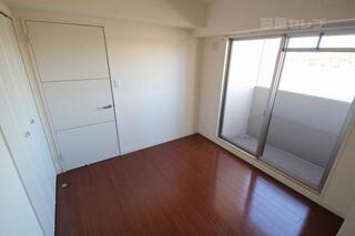 バルコニーが付いているお部屋です。