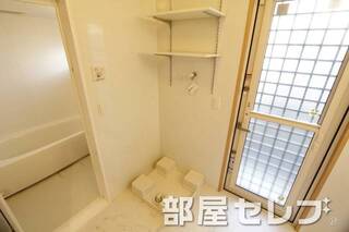 室内洗濯機置き場。