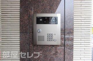 オートロックで安心です。