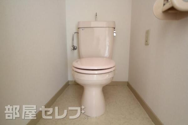 電源完備のトイレです。