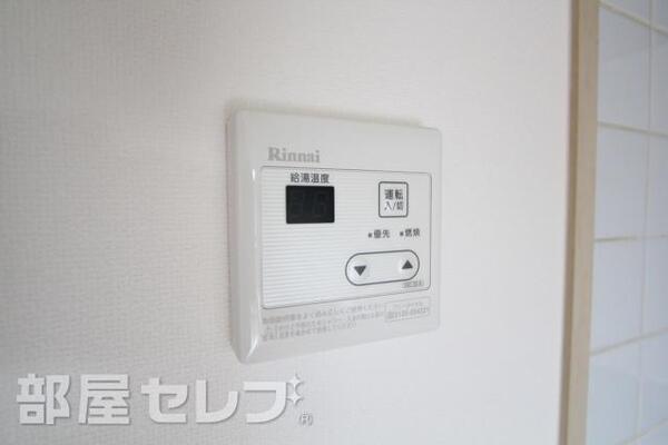 安心のモニター付きインターホンです。
