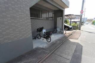 駐輪場です