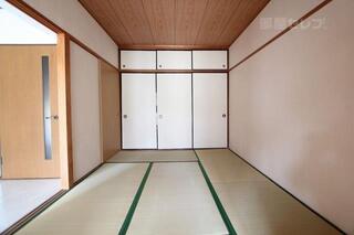 中部屋の和室です。