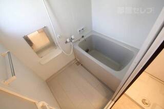 ※A号室内装写真参照