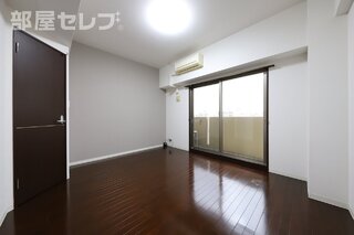 白基調で明るいお部屋です。（イメージ写真）