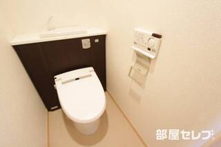 お手洗いはこちらです