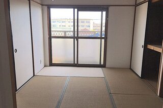 畳のお部屋もきれいです