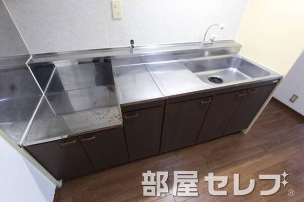 キッチン広くて料理もラクラク。