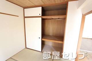 押し入れは収納量バッチリ。