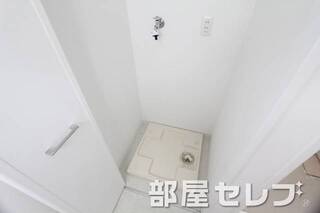 室内洗濯機置き場。