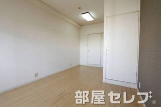 違う角度からの寝室。