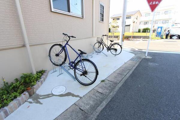 しっかり停められる駐輪場です。