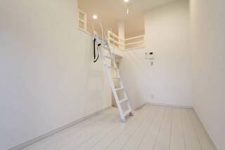 白基調なお部屋です。