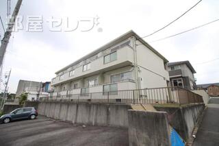 石段があるので1階でも安心。