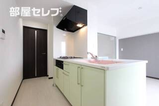 ※階によりアクセントクロスが異なります。（501号室写真）