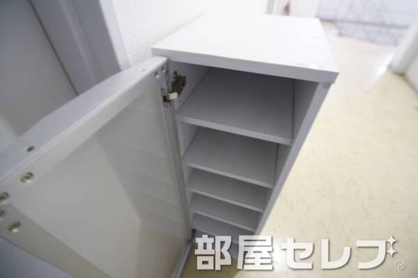 室外シューズボックス。