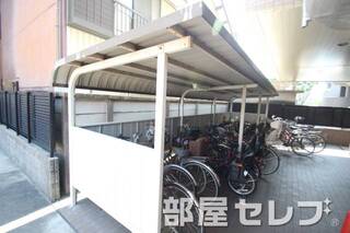 駐輪場。