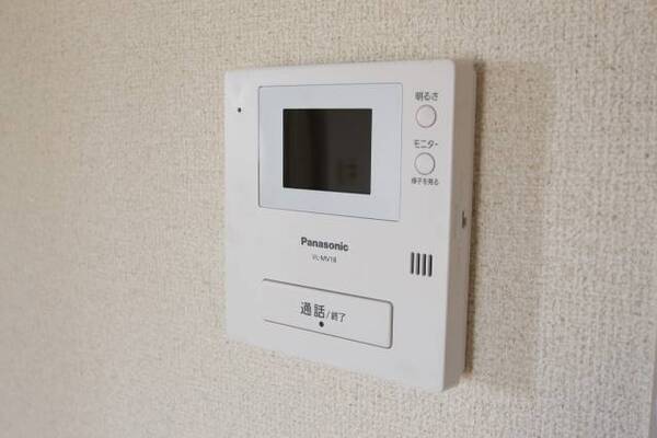 テレビモニター付きインターホン。