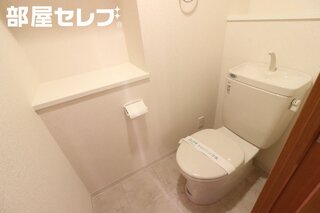 （反転写真）棚があるので、備品が置けます。