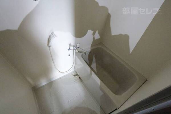 ※301号室内装写真参照