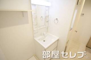 洗髪洗面化粧台。