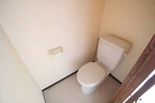 落ち着くトイレで考え事を