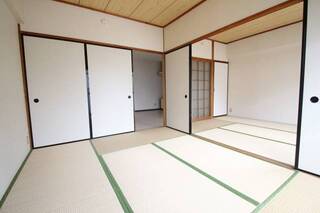 和室です　南向きで日当たり良好です