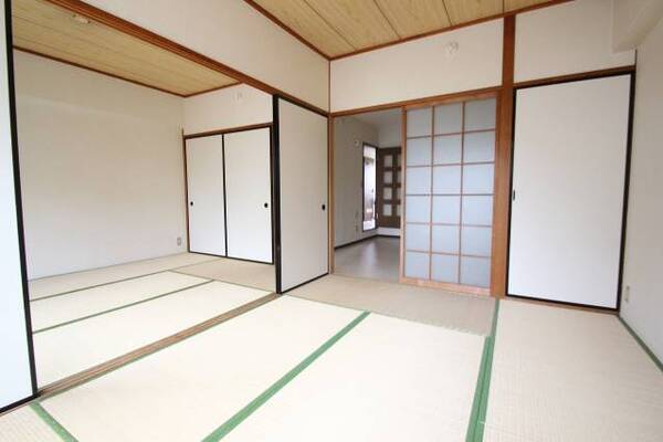 和室です　南向きで日当たり良好です