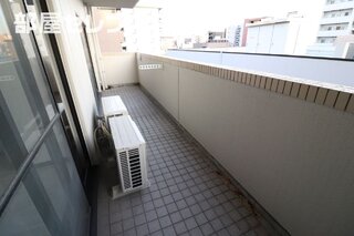 バルコニーも広々