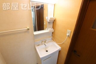 洗濯機は室内です。
