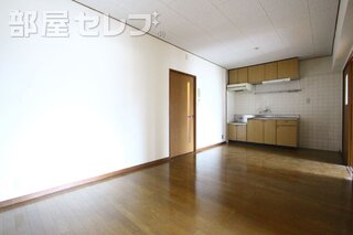北側の落ち着いた雰囲気の洋室です。