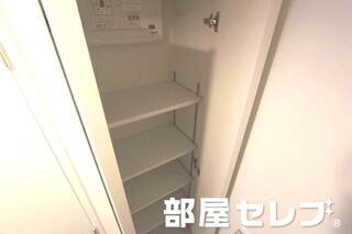 シューズボックス。