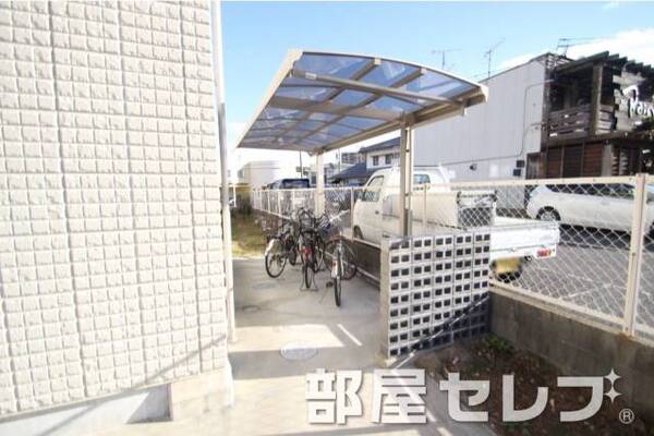 自転車置場。
