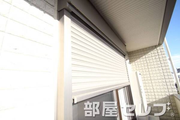 防犯シャッター。