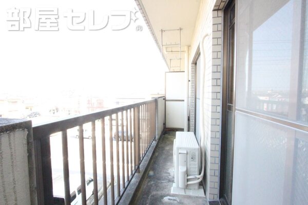 たくさん収納できる靴箱です。