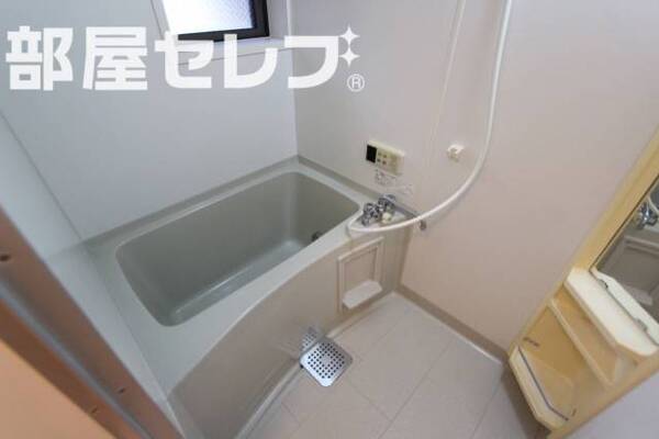 追焚機能付バスルームです