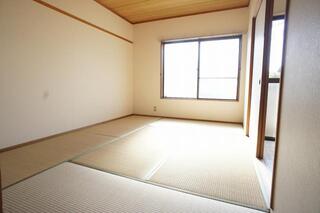 ゆっくりと落ち着けるお部屋です。