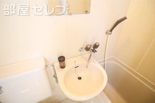 浴室内洗面です。