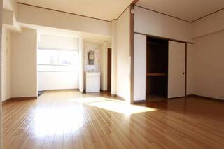 ＊401号室参照