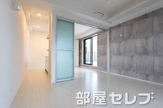 白基調でキレイなお部屋です。