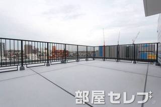 ルーフバルコニーは独り占めです。