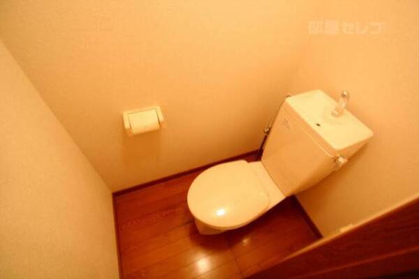 清潔感のあるトイレです。