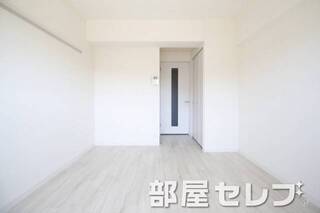 違う角度からの寝室。