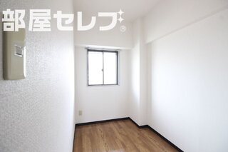 3帖の納戸です