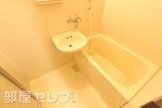 お風呂も綺麗になっています。
